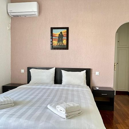 Glyfada Grand Residence Atenas Exterior foto